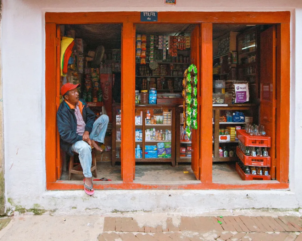 Cửa hàng đang mở cửa